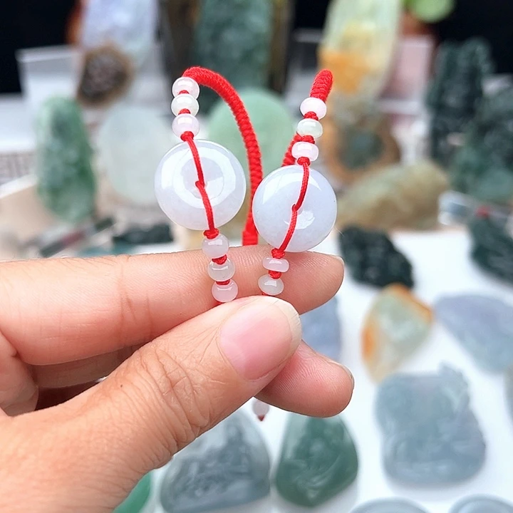 翡翠未镶嵌颈饰平安扣的手绳