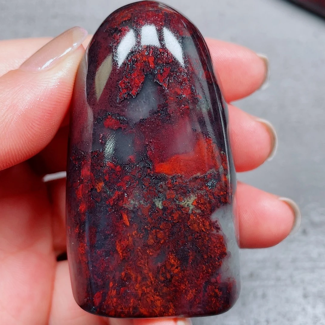 玉桂林鸡血玉印章镇尺1