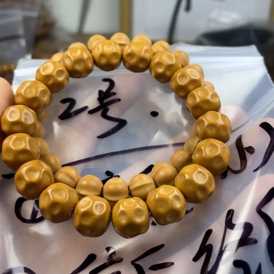 猴头核桃吊坠嗯、嗯