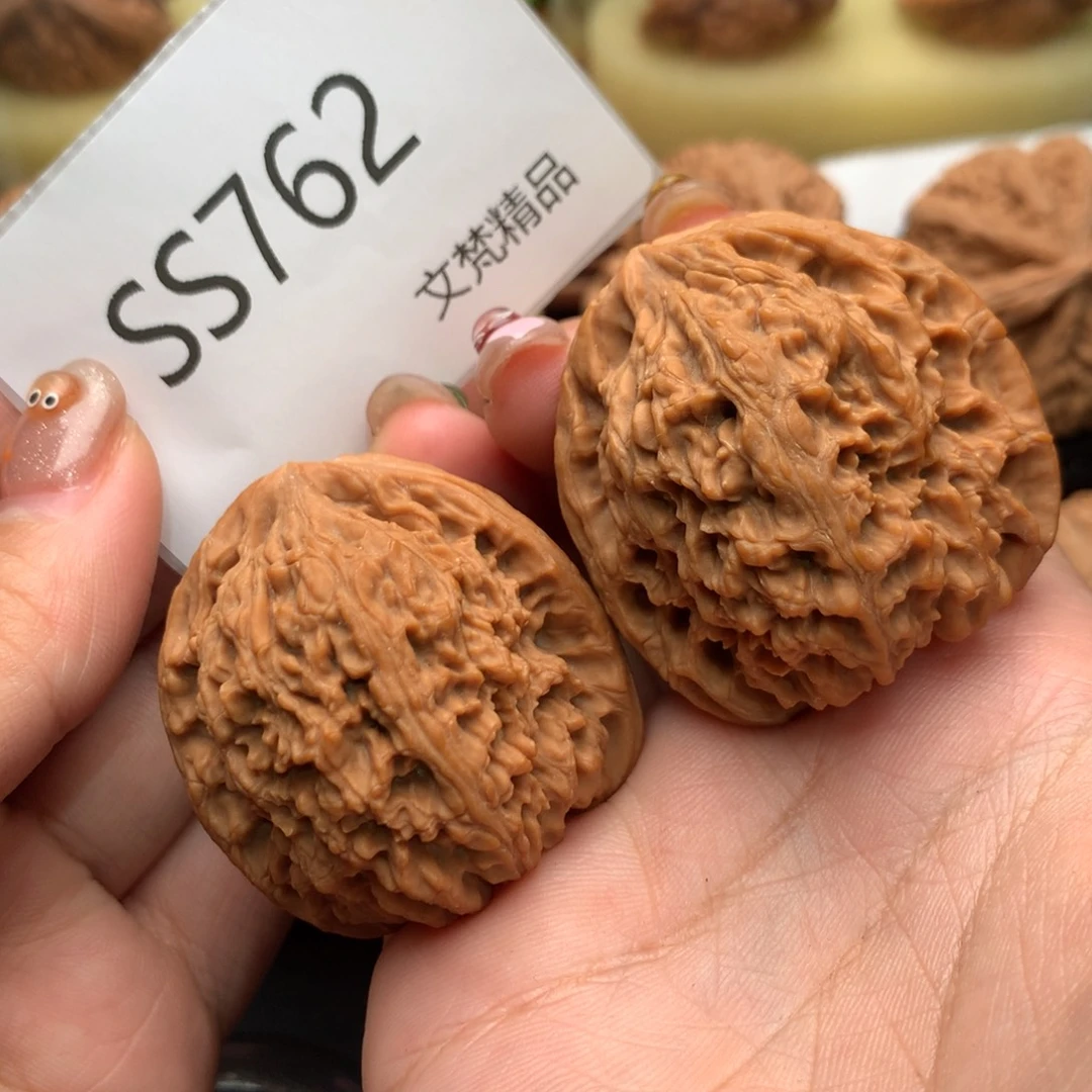 文玩核桃把件全品南疆石40