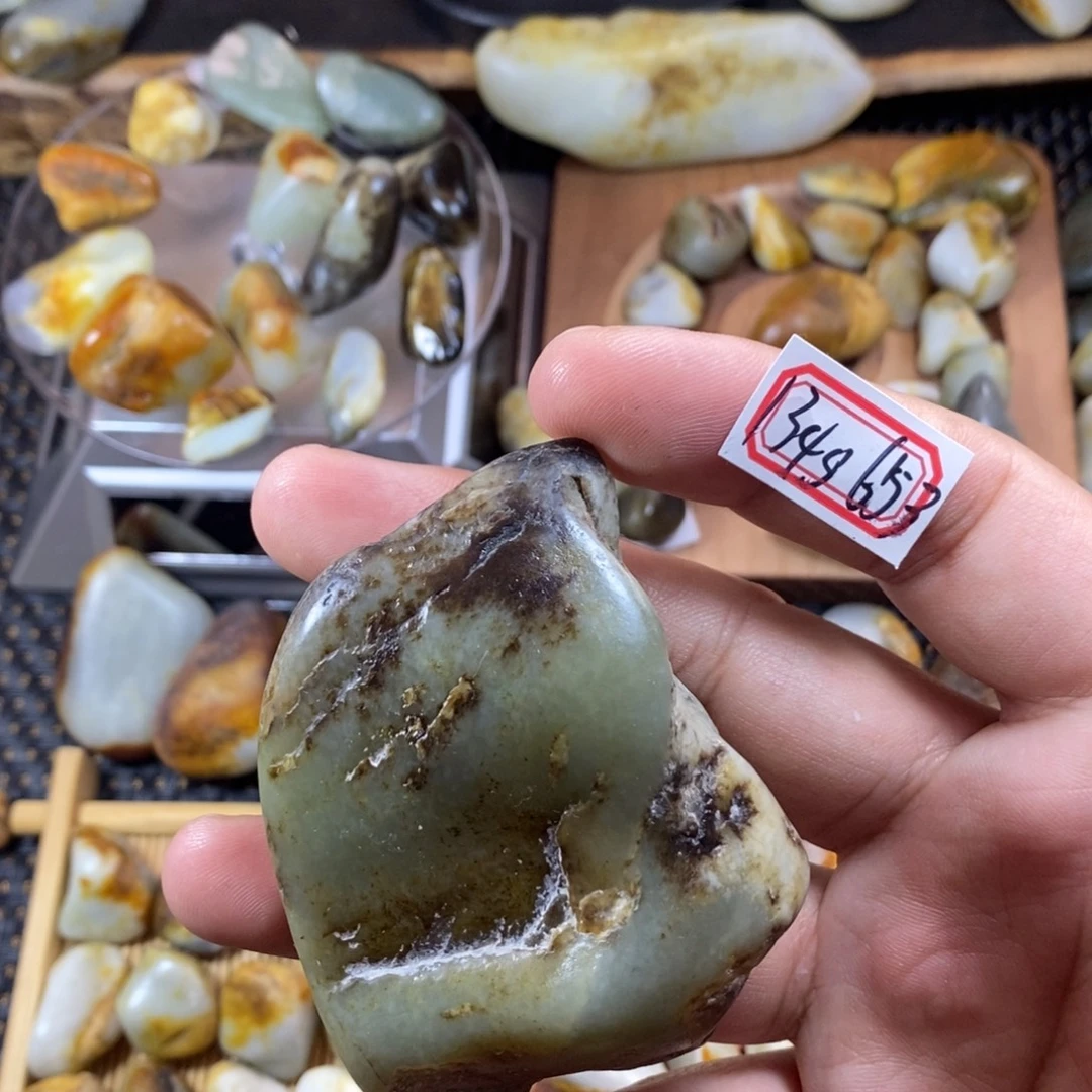 和田玉（糖玉）未镶嵌挂件