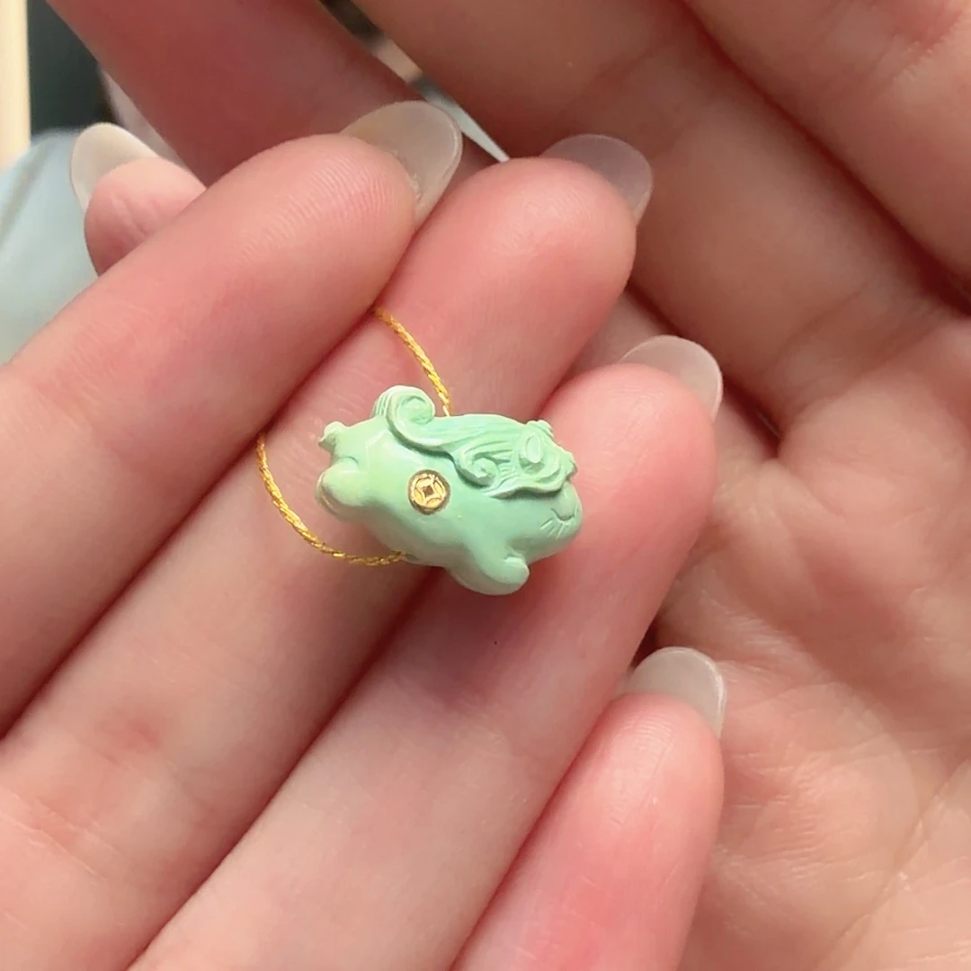 绿松石未镶嵌颈饰