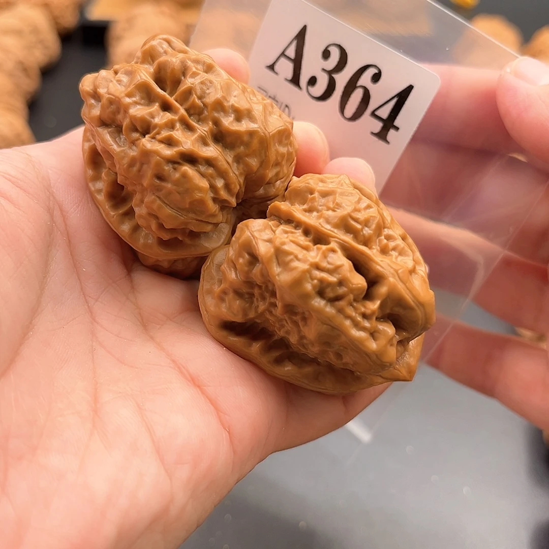 把件桃核蛙蛙41度44