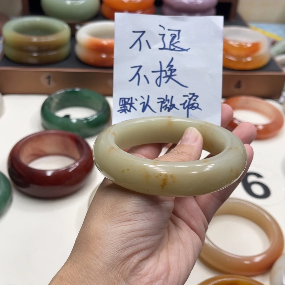 石英岩玉未镶嵌珠宝奇石