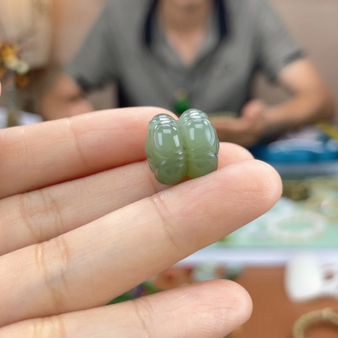 和田玉未镶嵌颈饰工***国