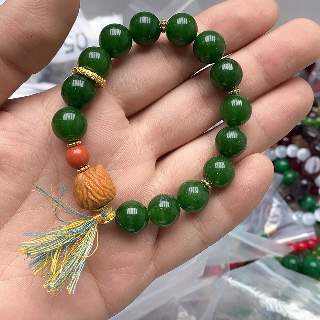 只买单纯的吊坠，没带链子，属的性质。