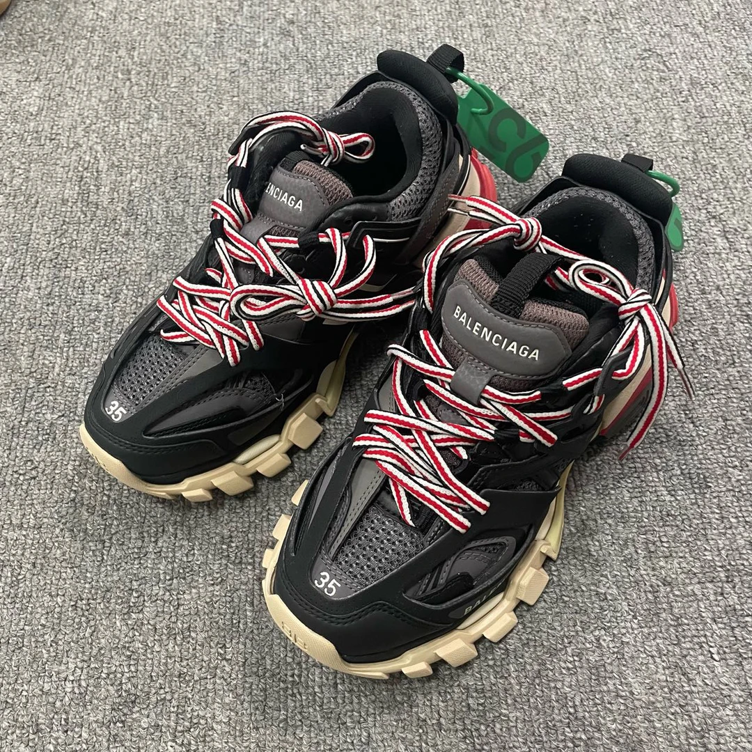 95新 Balenciaga/巴黎世家 Track 1.0 休闲低帮老爹鞋  35码/5737