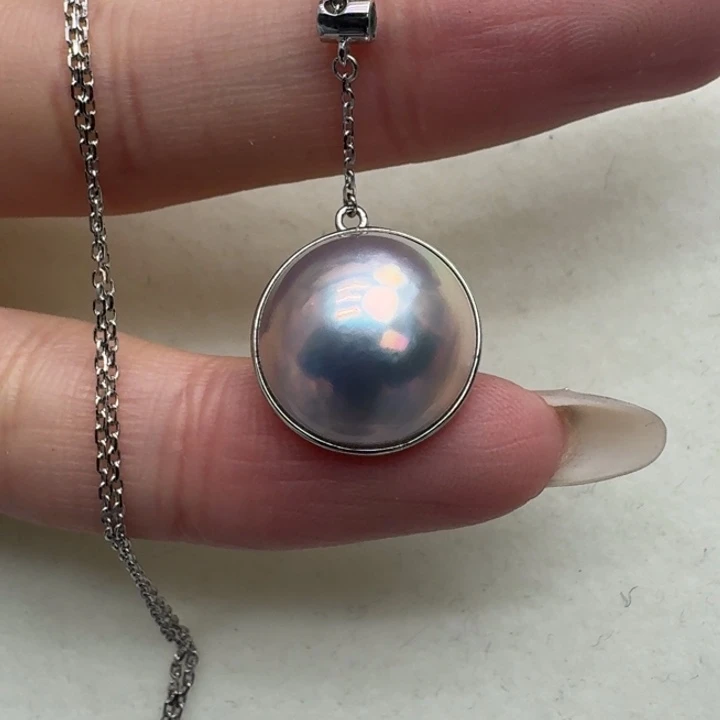 拼合珍珠（马贝珠）颈饰18K金镶嵌