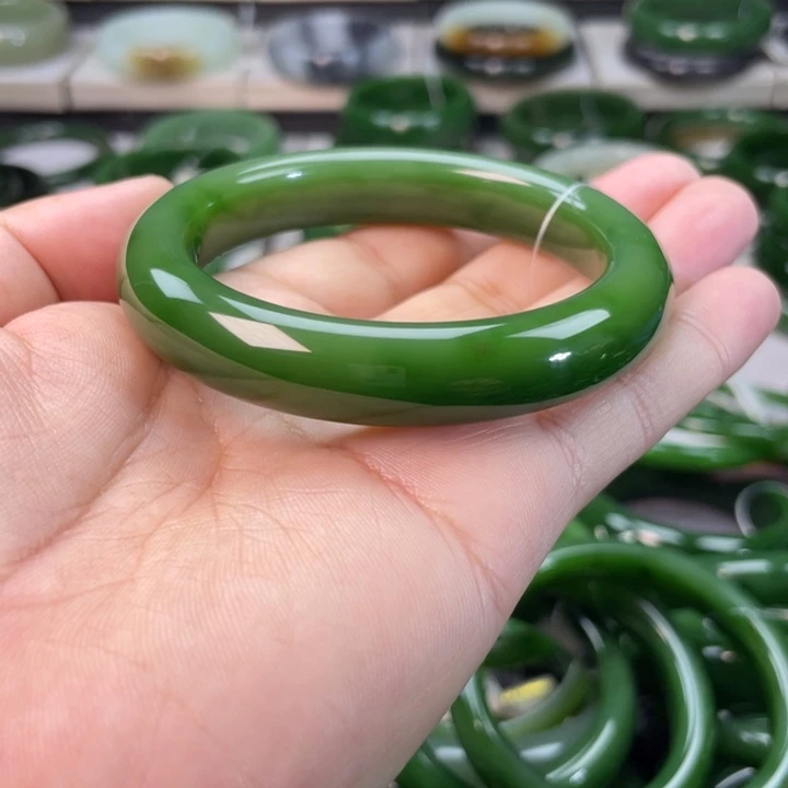 和田玉（碧玉）手镯未镶嵌