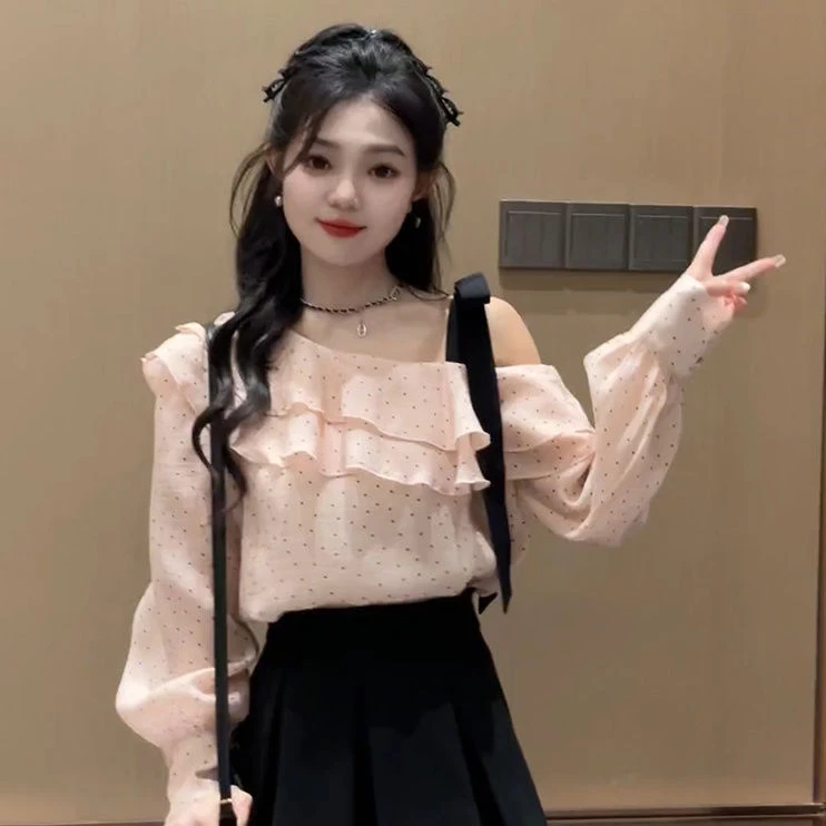 一字领露肩绑带蝴蝶结波点衬衫上衣女2025春季新款荷叶边雪纺小衫