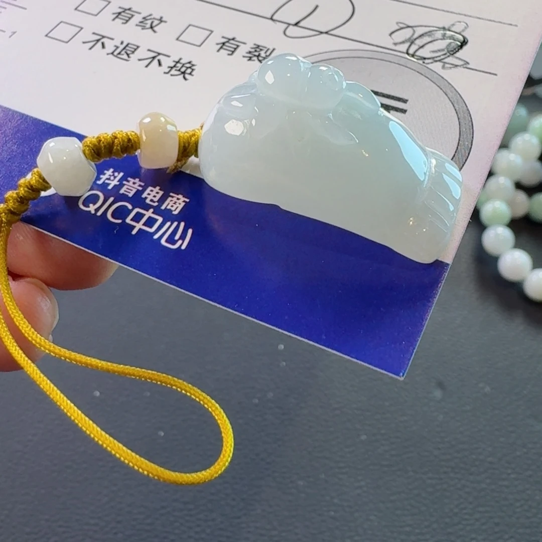 翡翠颈饰未镶嵌颈饰