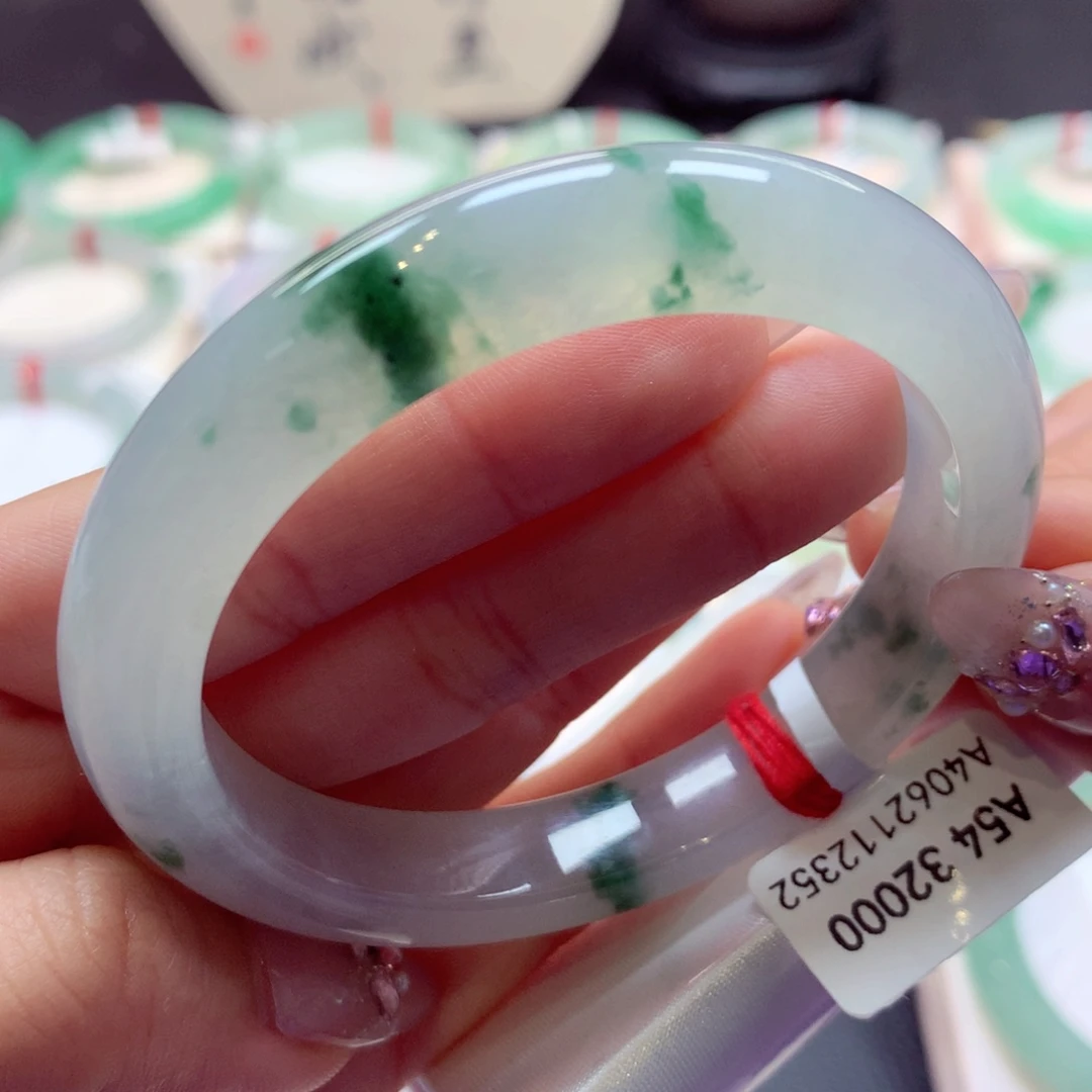 翡翠手镯未镶嵌47翡翠手镯99