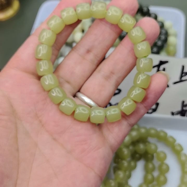 石英质玉手链未镶嵌