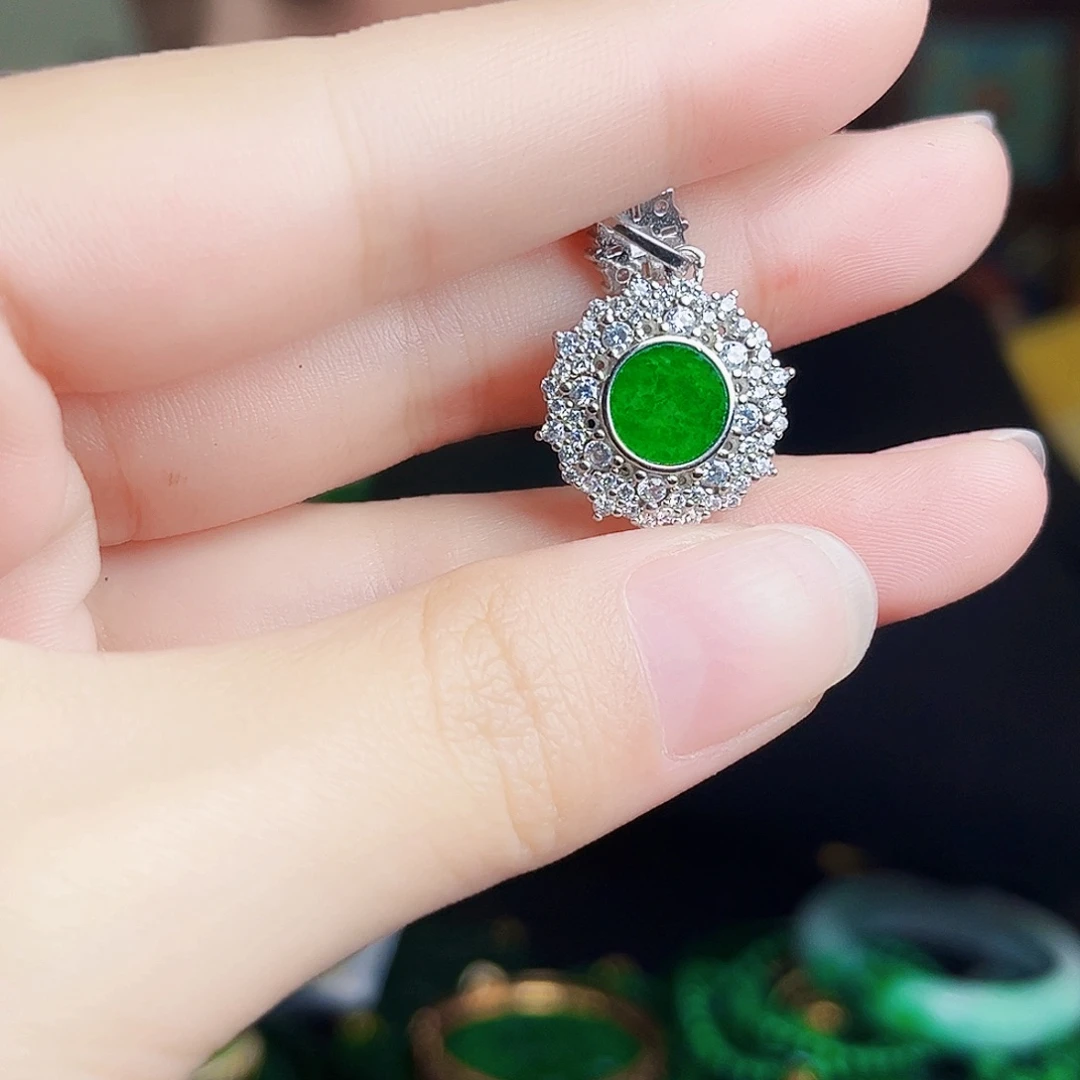 颈饰银S925镶嵌翡翠多样性