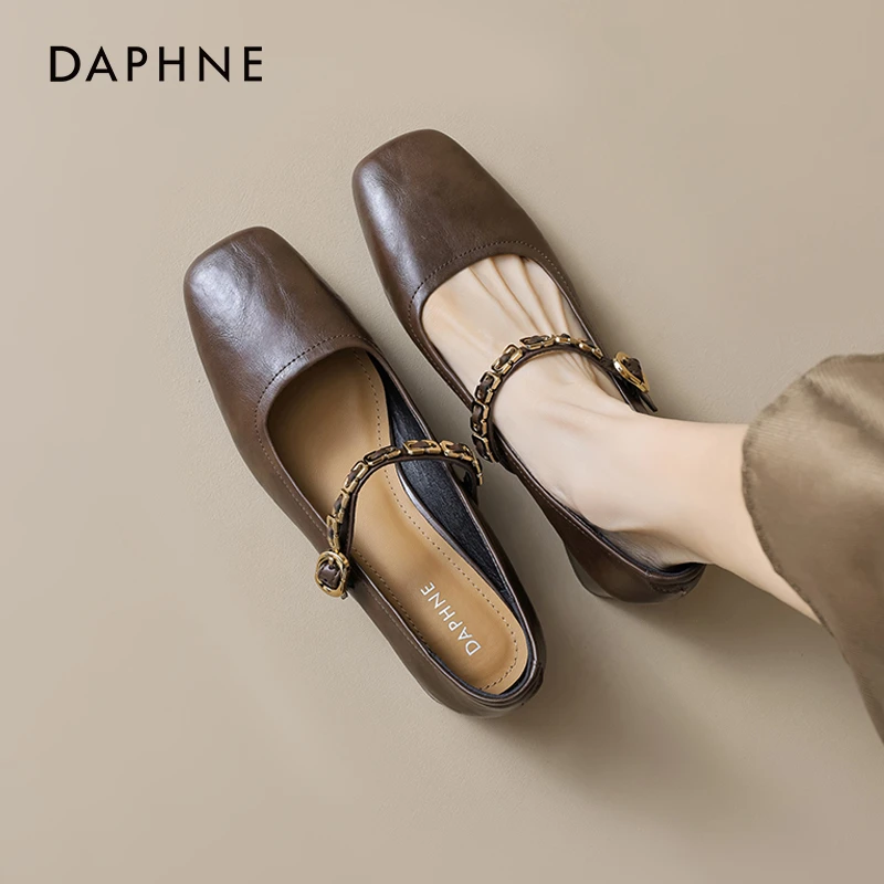 达芙妮棕色方头玛丽珍鞋女2025新款夏季低跟复古气质通勤小皮鞋