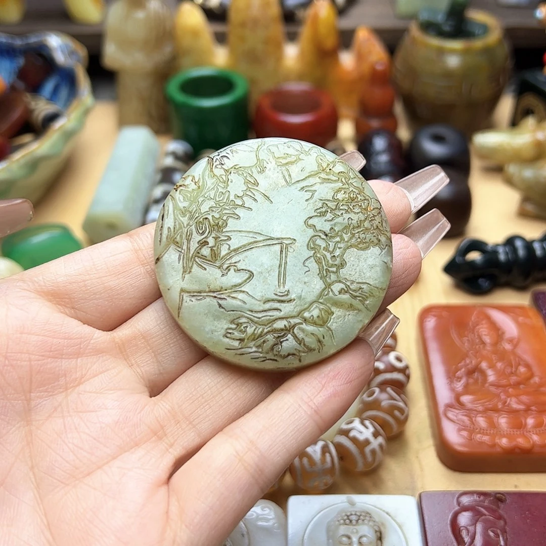 蛇纹石玉未镶嵌颈饰
