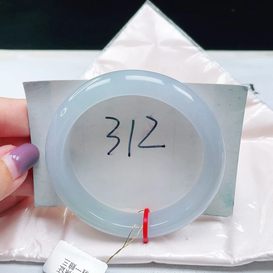 翡翠未镶嵌手镯缅甸翡翠57+