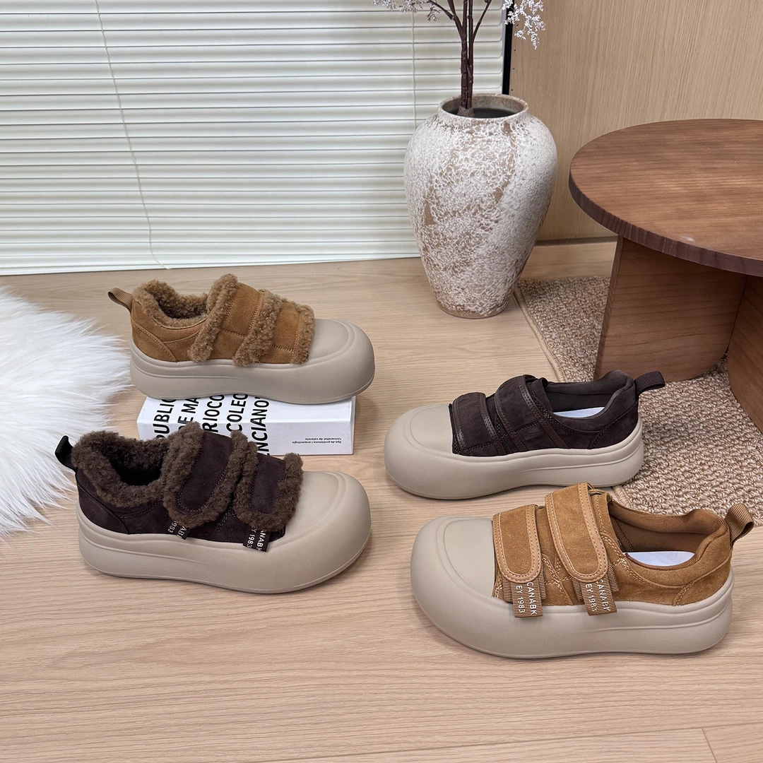 磨砂牛皮复古德训鞋女2025冬季新款女性大头丑萌面包鞋魔术贴板鞋