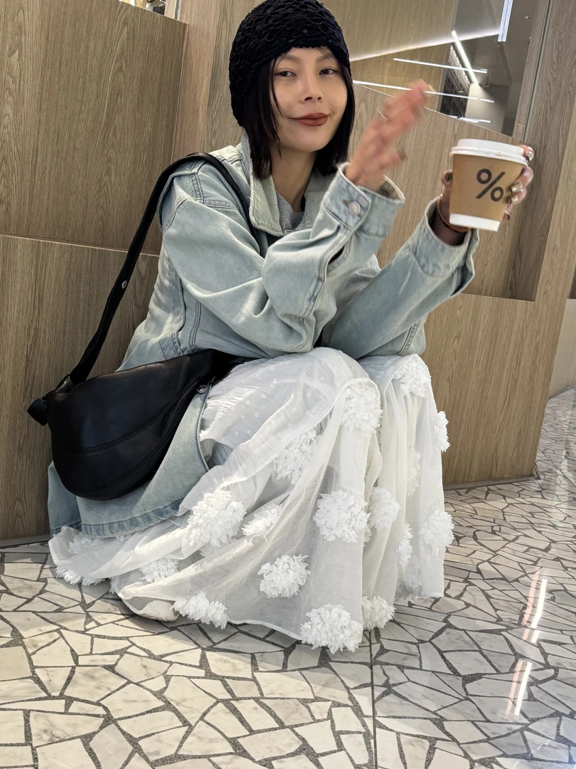 ZLAbout-us【新春上新】设计贴袋牛仔复古风格翻领牛仔外套