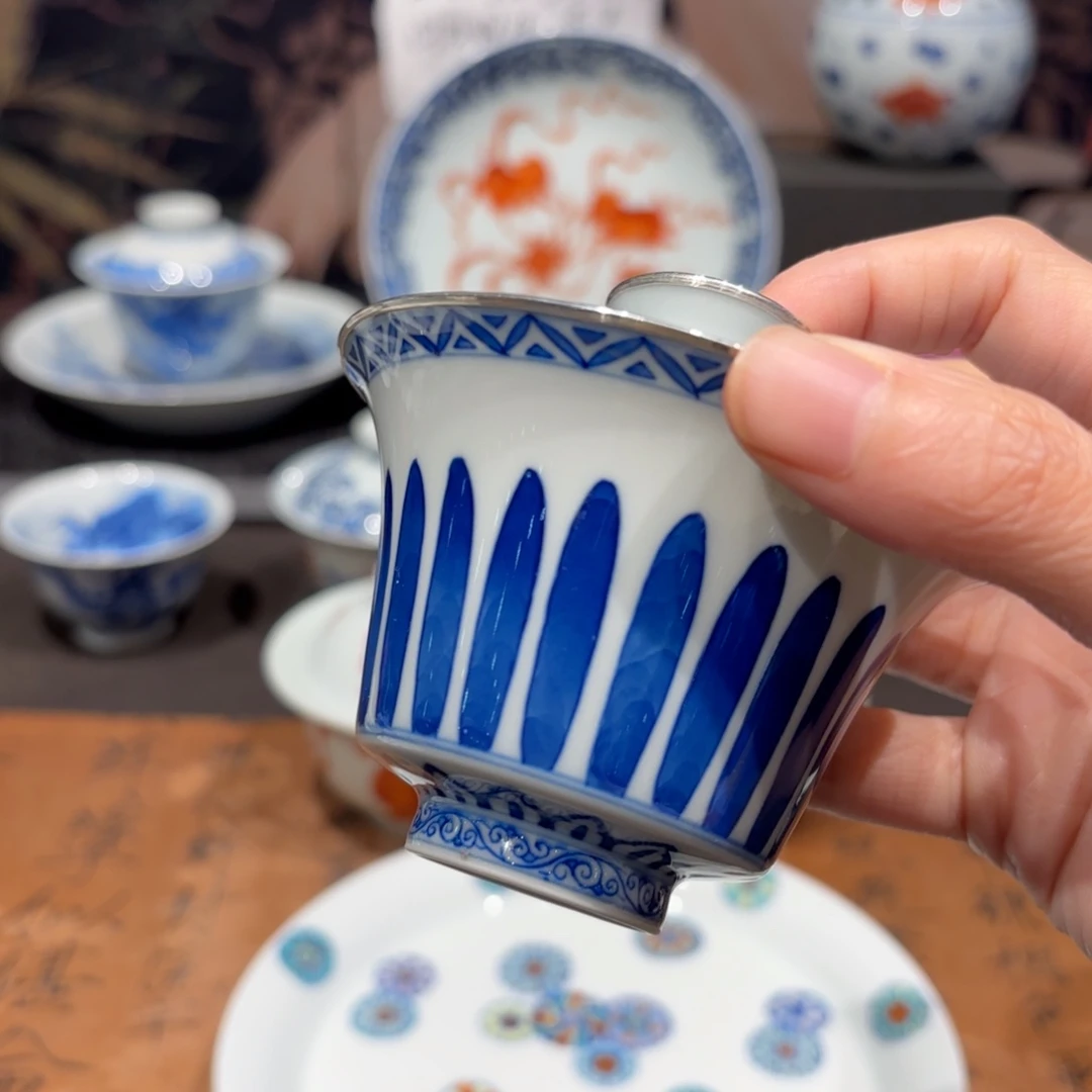 伊***妈景德镇纯手工手绘