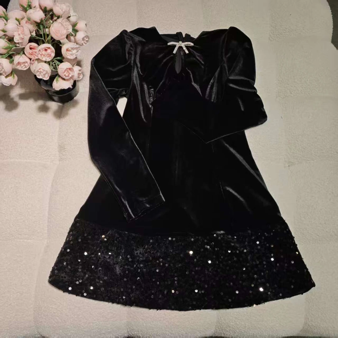 （非市场版）51225时尚丝绒蝴蝶结连衣裙A字亮片拼接长袖连衣裙