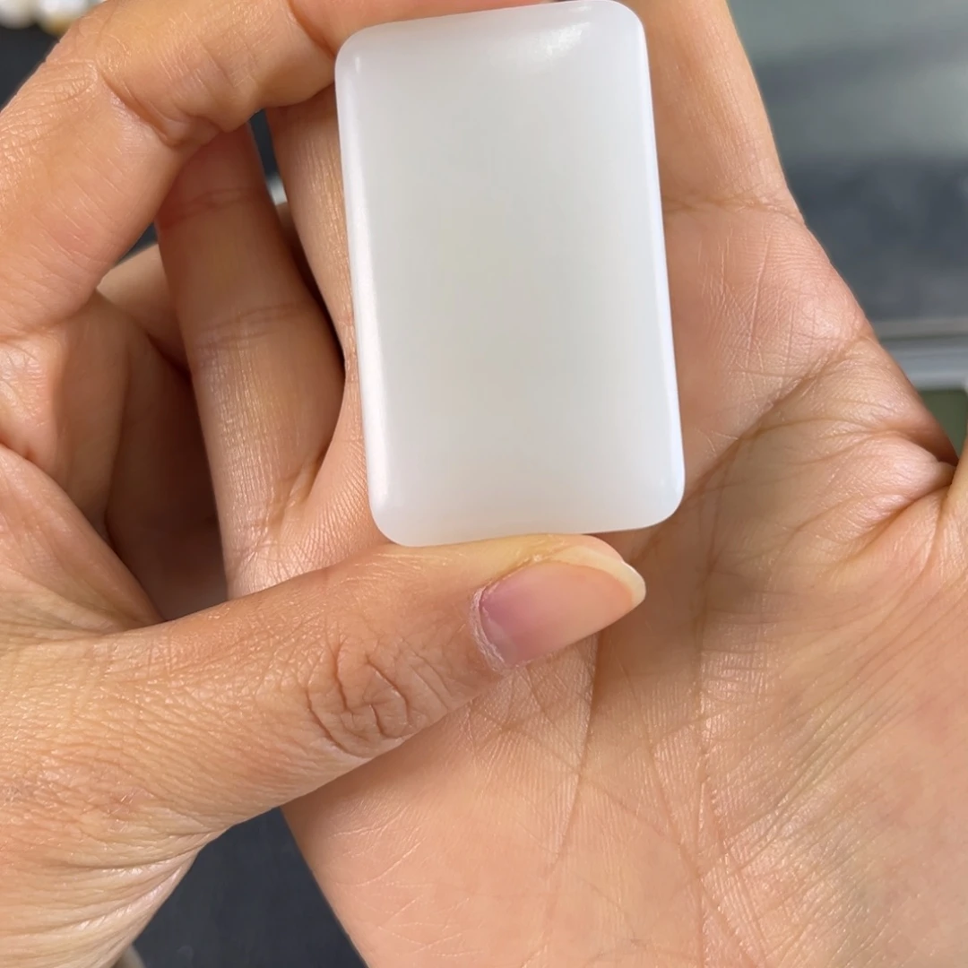 呼***噜和田玉未镶嵌颈饰天泰无事牌