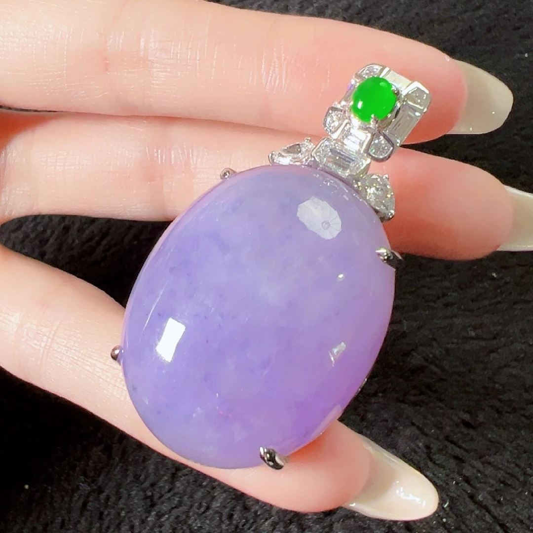 翡翠18K金镶嵌颈饰签收后24小时鉴赏期，过时不退