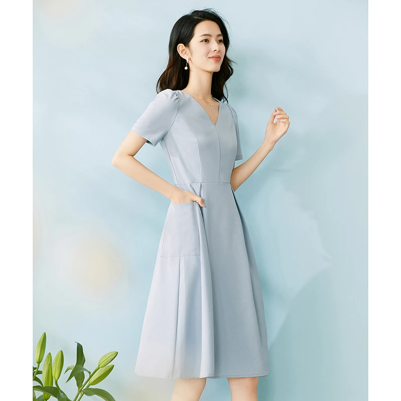 晚白新款时尚简约休闲裙子气质高腰V领纯色连衣裙24033059