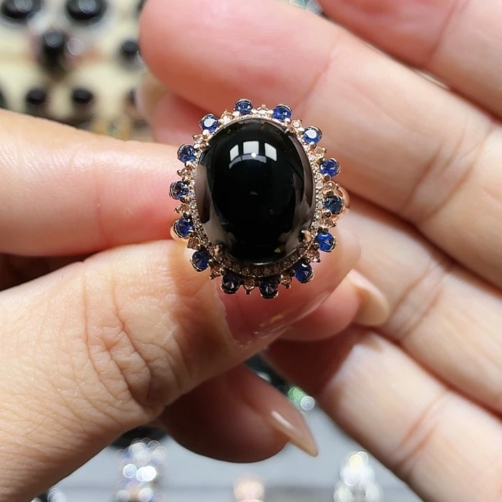 翡翠18K金镶嵌戒指