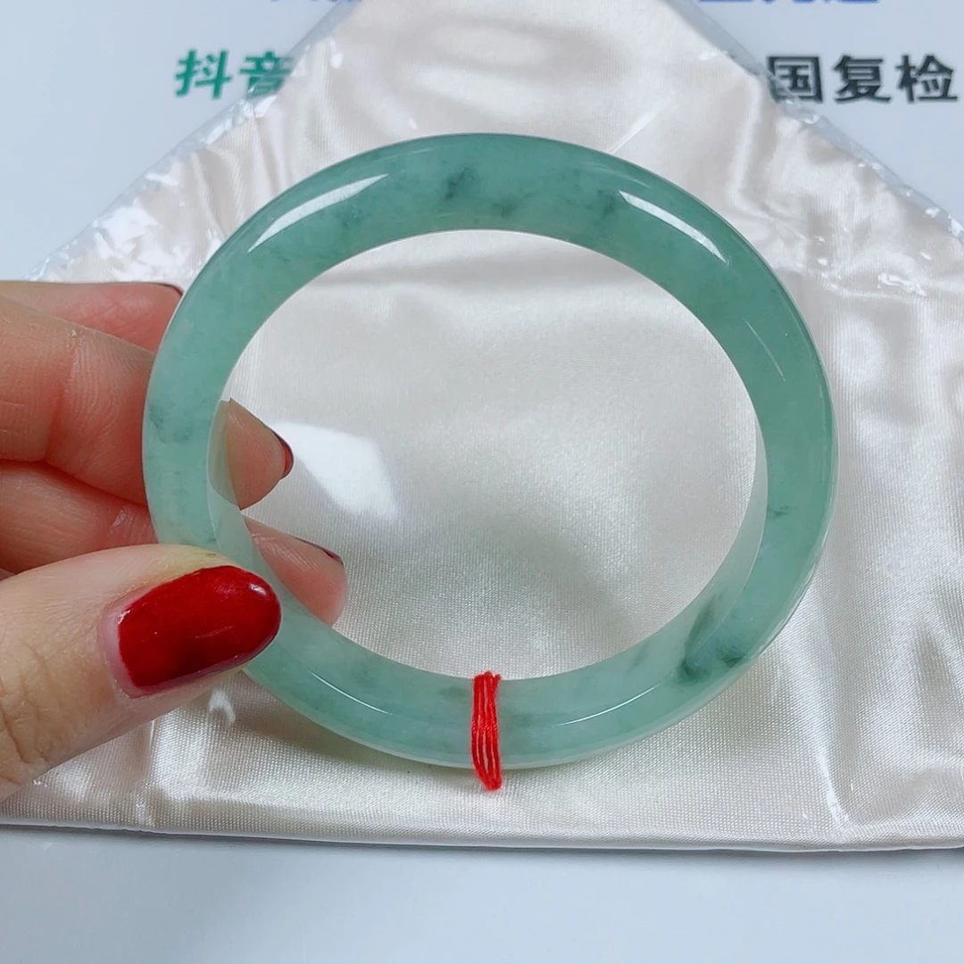 翡翠未镶嵌手镯圈口61.6宽12.8厚8.8