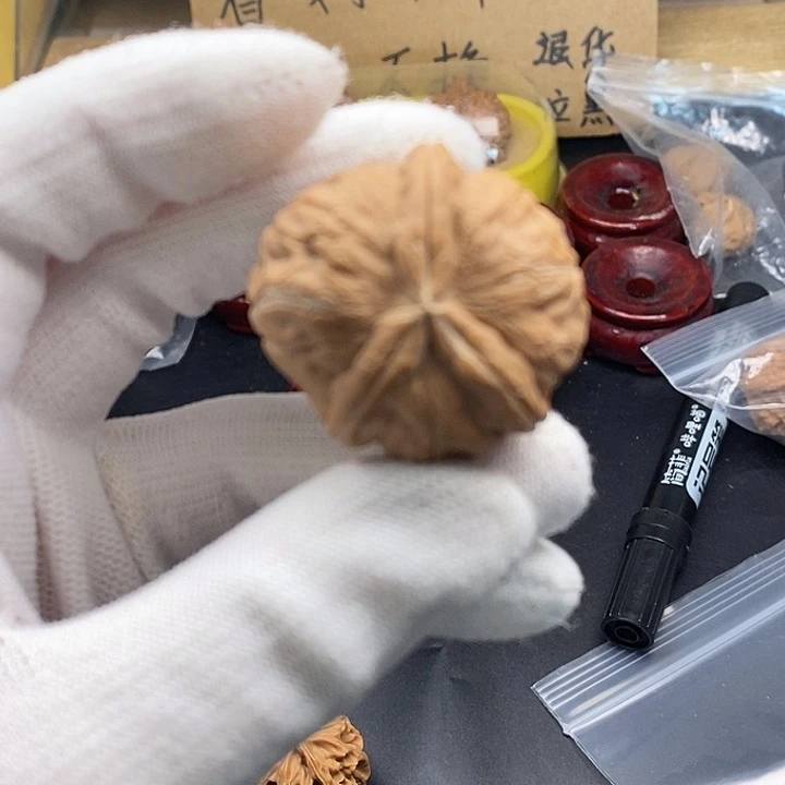 江***辞文玩核桃吊坠瑕疵不退不换