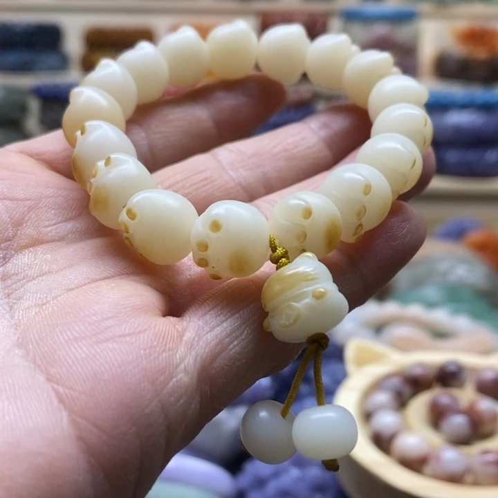 未镶嵌手镯石英质玉