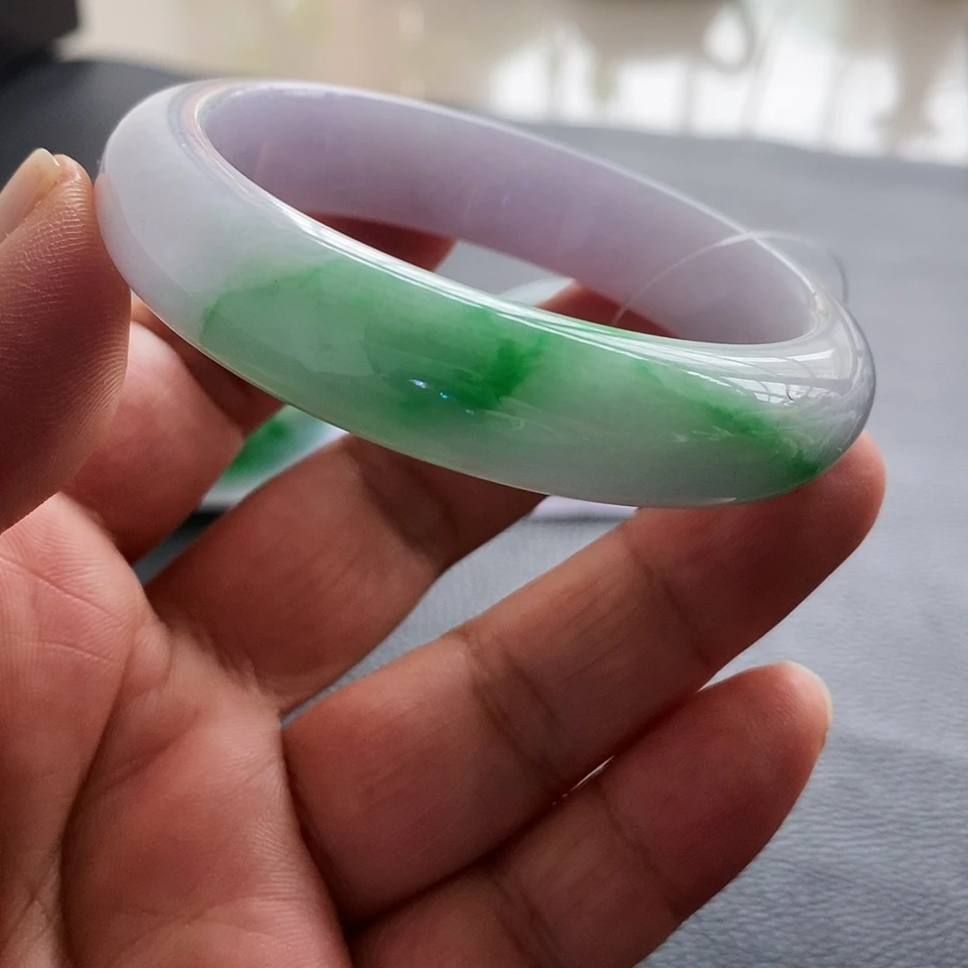 翡翠手镯未镶嵌天然翡翠手镯