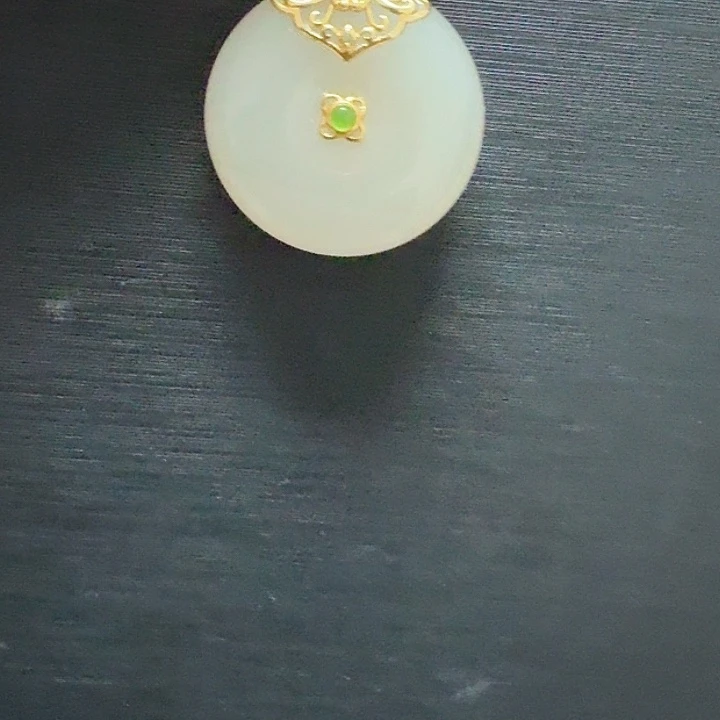 颈饰18K金镶嵌和田玉仓库