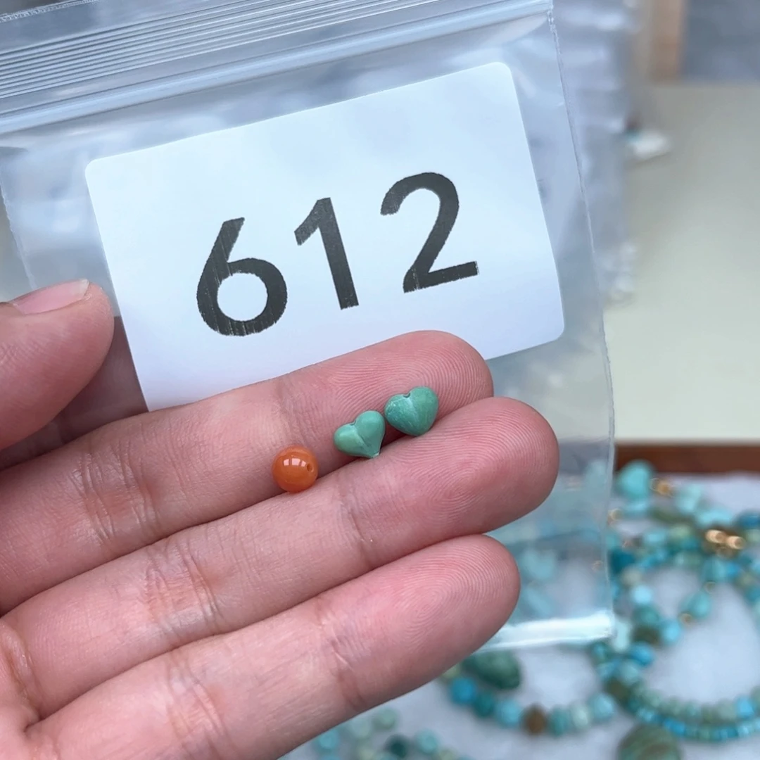 南红玛瑙未镶嵌珠宝奇石