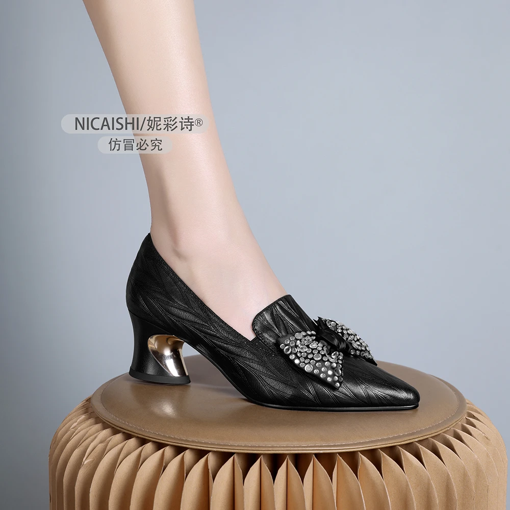 2025年新款欧美淑女时尚气质尖头粗跟舒适百搭一脚蹬软底单鞋1011