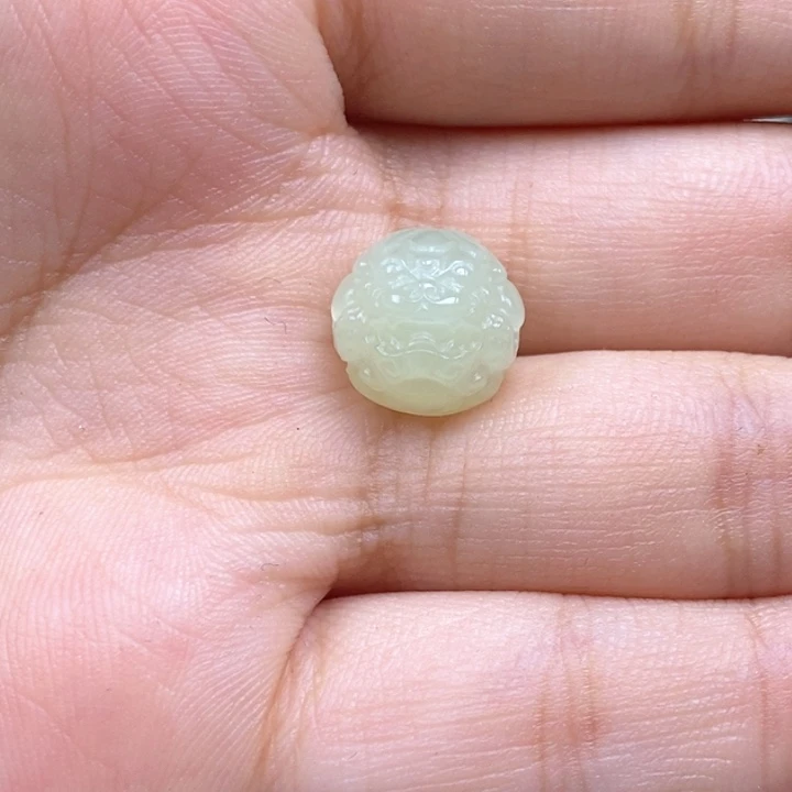 和田玉未镶嵌珠宝半成品