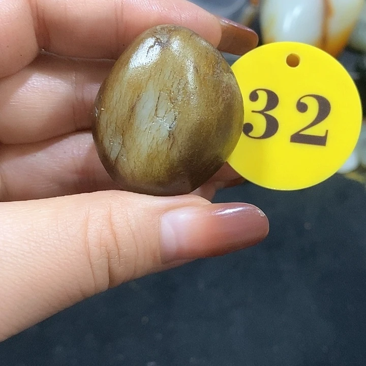 未镶嵌和田玉（糖玉）挂件