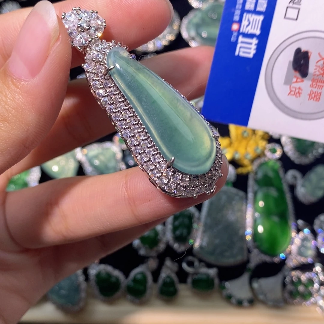 翡翠未镶嵌颈饰天然