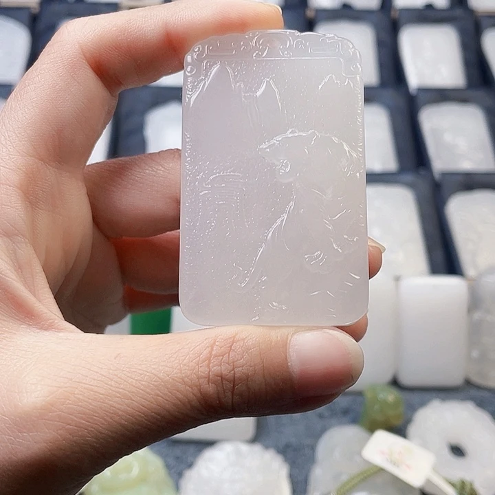 石英质玉（金丝玉）颈饰未镶嵌岁***j