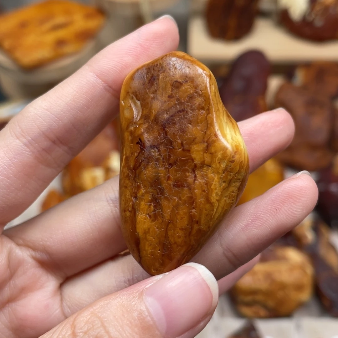 琥珀未镶嵌珠宝奇石