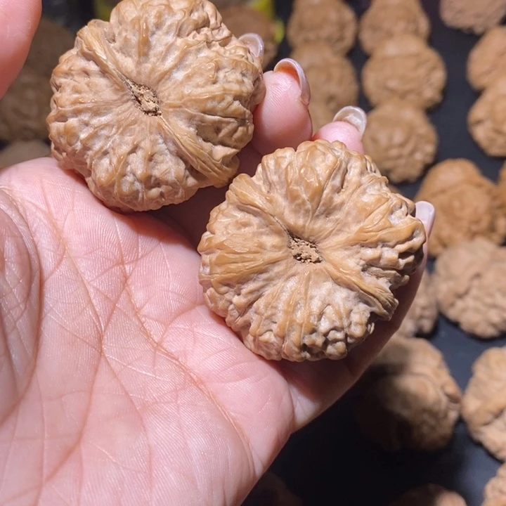 文玩核桃吊坠蛤蟆头40