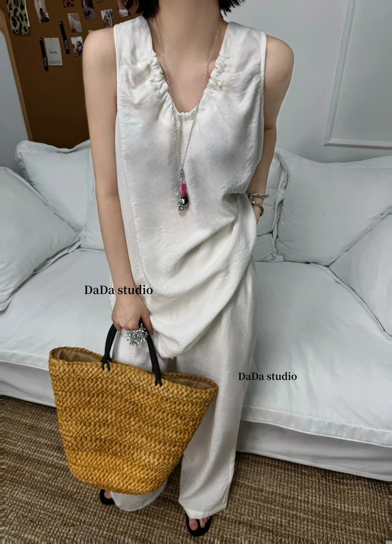 No退No换DaDa原创  V领无袖显瘦背心裙9286