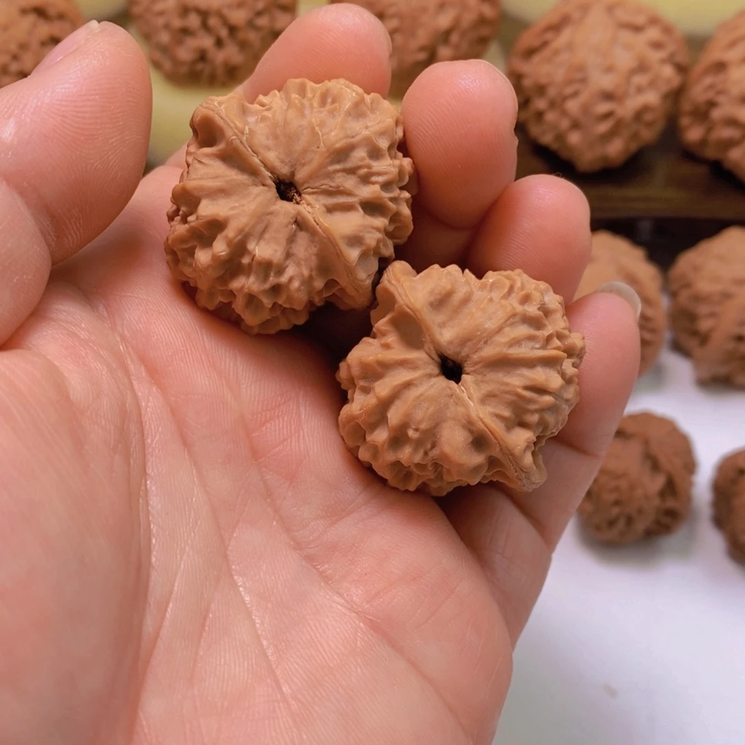 文玩核桃把件百**奇