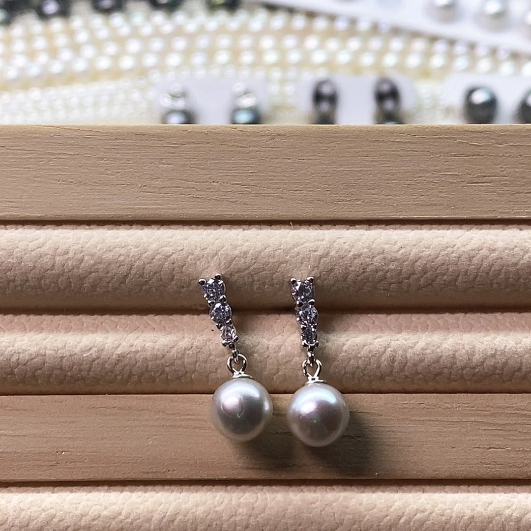 球***圆海水珍珠银S925镶嵌耳饰