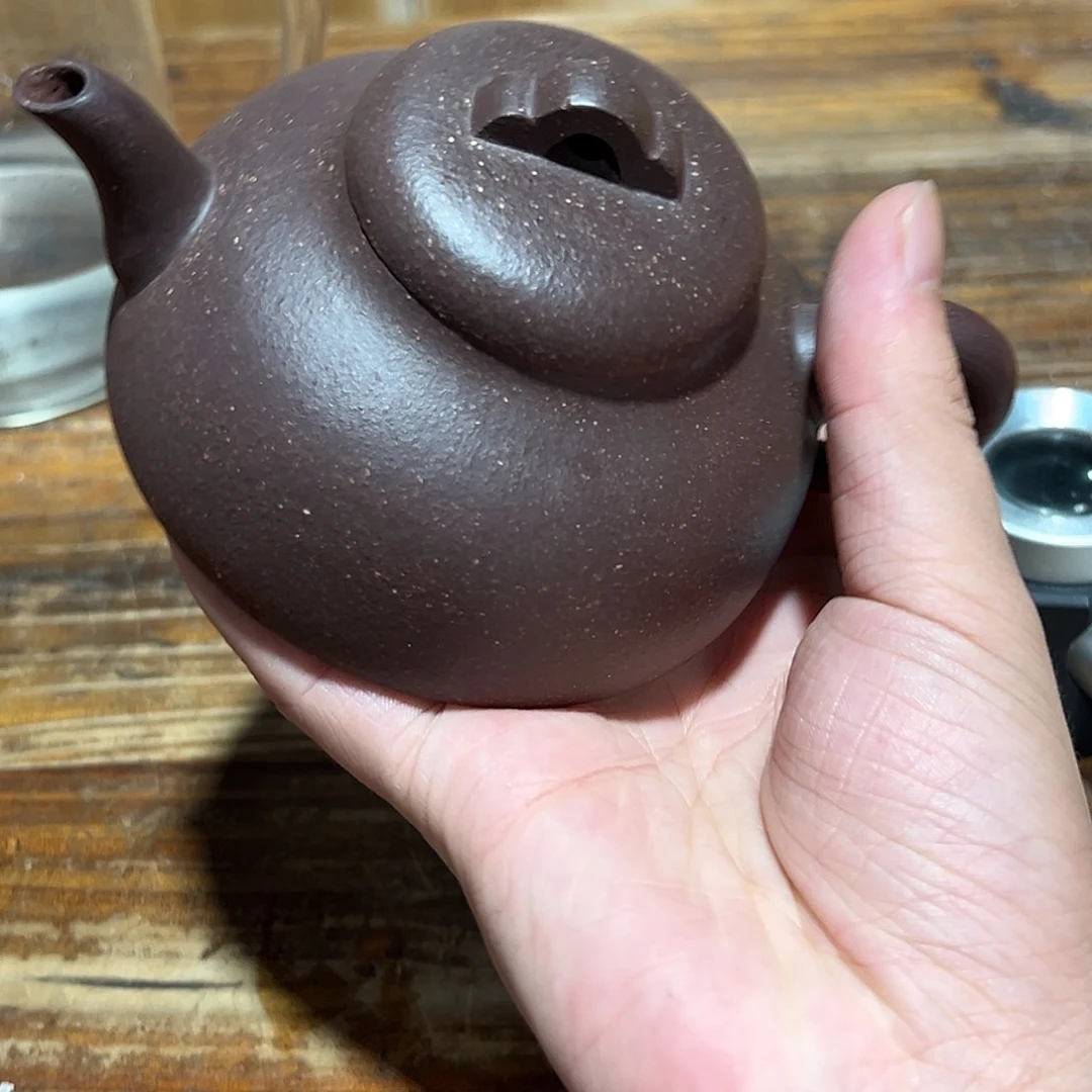 茶壶紫砂紫砂的味道很