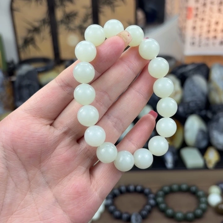 和田玉未镶嵌手链