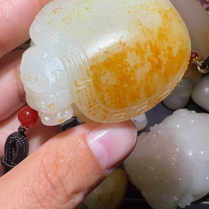 和田玉挂件未镶嵌一**王