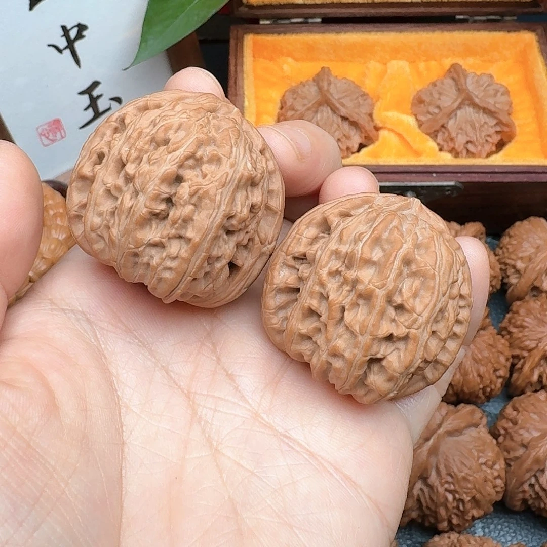 文玩核桃把件38球白全品