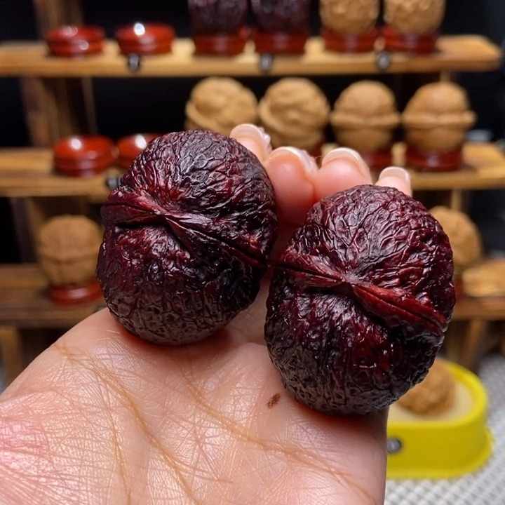 文玩核桃吊坠泰伦48